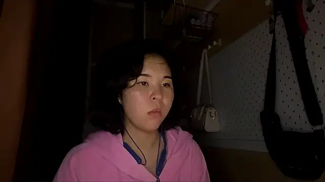 Snapshot of JennyCarpenter chatting on May 2026 10:37:02 PM JennyCarpenter online show from May 2026 10:37:02 PM