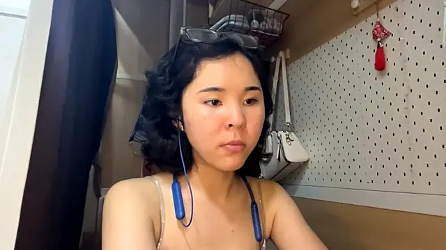 Snapshot of JennyCarpenter chatting on May 2026 12:34:02 PM JennyCarpenter online show from May 2026 12:34:02 PM