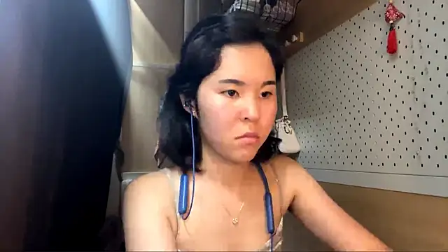 Snapshot of JennyCarpenter chatting on June 2026 11:01:02 AM JennyCarpenter online show from June 2026 11:01:02 AM