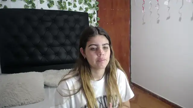 isabel 09 online show from February 2026 07:03:02 PM