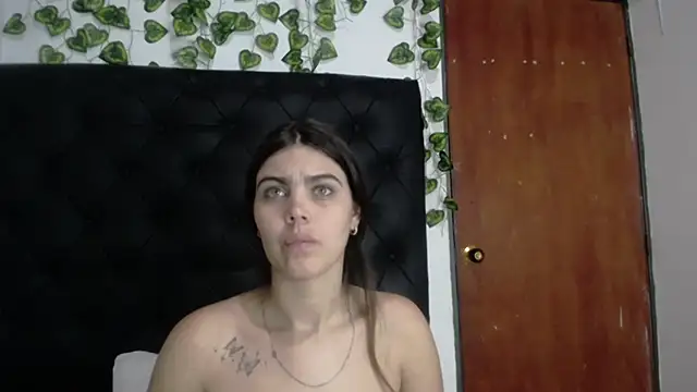 isabel 09 online show from April 2026 09:39:33 PM