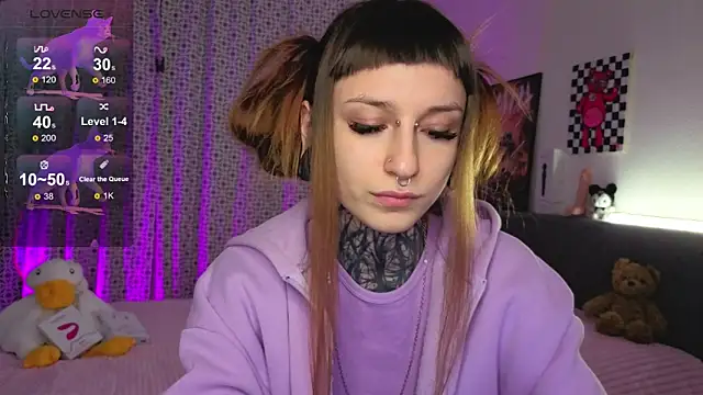 LilithPoison online show from October 2025 06:08:01 PM