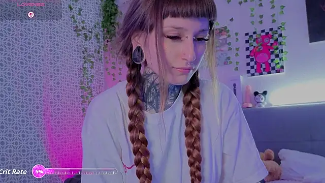 Snapshot of LilithPoison chatting on July 2026 09:10:01 PM LilithPoison online show from July 2026 09:10:01 PM