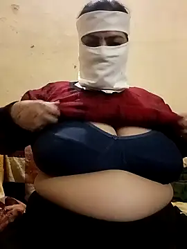 Snapshot of Love-890 chatting on October 2025 01:36:03 PM Love-890 online show from October 2025 01:36:03 PM