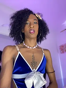 Snapshot of Mia_royal chatting on May 2026 02:33:02 PM Mia royal online show from May 2026 02:33:02 PM