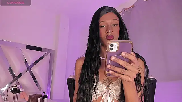 Mia royal online show from July 2026 04:33:01 PM