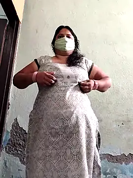 Mmm143 online show from April 2026 09:48:02 AM