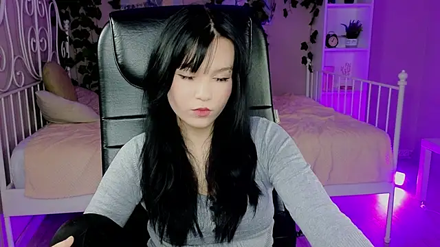 Aurora Gilbert online show from October 2025 10:16:02 AM