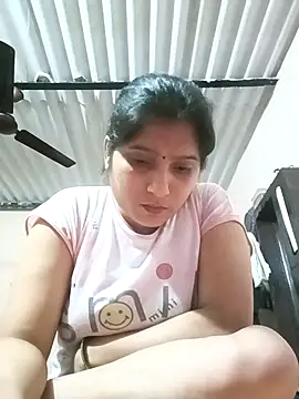 aliya-jaan71 online show from April 2026 04:01:02 PM