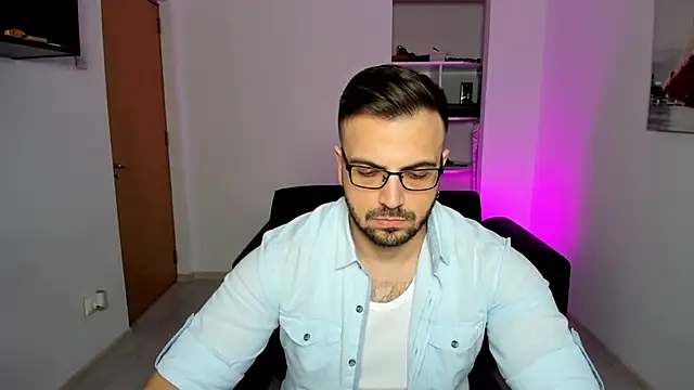 Snapshot of Jace_Thorne chatting on October 2025 02:38:01 PM Jace Thorne online show from October 2025 02:38:01 PM