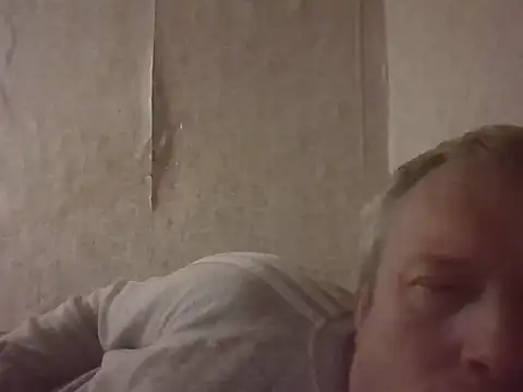 evulis1 online show from October 2025 06:28:02 PM