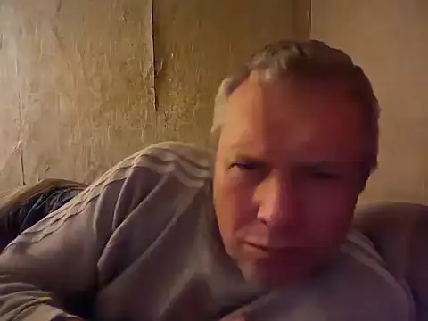 evulis1 online show from October 2025 10:09:01 PM