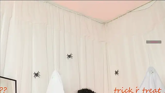 Snapshot of SUM___ chatting on October 2025 06:49:02 PM SUM online show from October 2025 06:49:02 PM