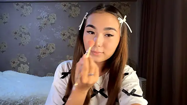 Snapshot of BahaiHeaven chatting on October 2025 01:09:01 PM BahaiHeaven online show from October 2025 01:09:01 PM