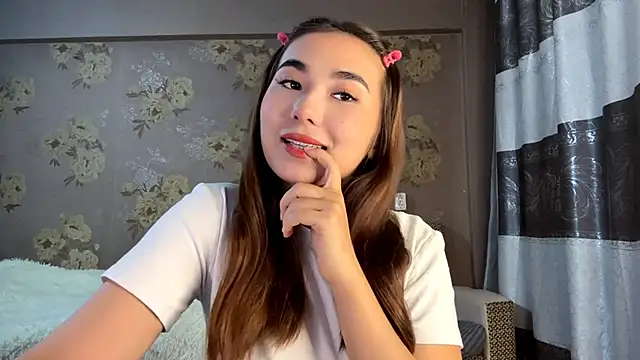 Snapshot of BahaiHeaven chatting on November 2025 11:23:02 AM BahaiHeaven online show from November 2025 11:23:02 AM