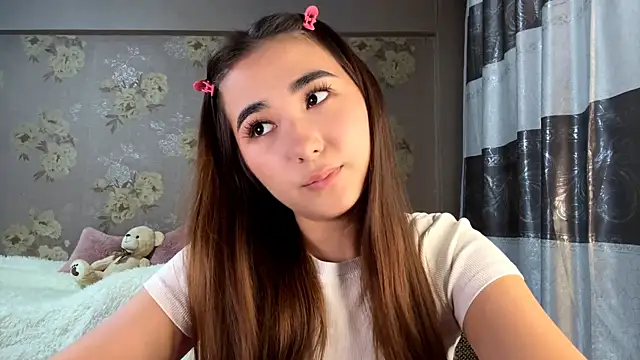 Snapshot of BahaiHeaven chatting on November 2025 11:10:01 AM BahaiHeaven online show from November 2025 11:10:01 AM