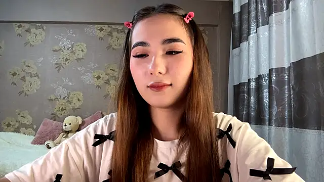 Snapshot of BahaiHeaven chatting on November 2025 09:07:02 AM BahaiHeaven online show from November 2025 09:07:02 AM