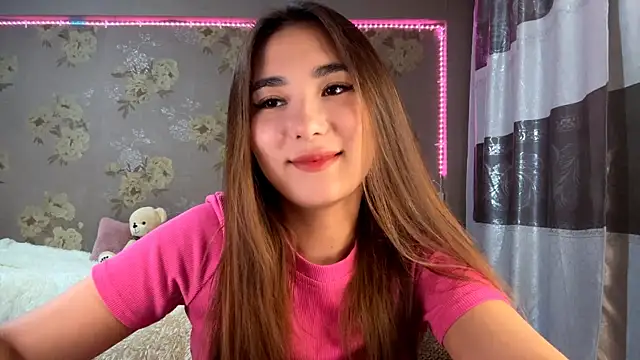 Snapshot of BahaiHeaven chatting on November 2025 11:25:02 AM BahaiHeaven online show from November 2025 11:25:02 AM