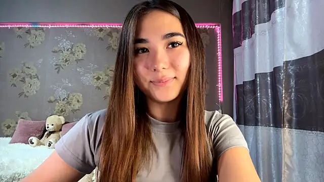 Snapshot of BahaiHeaven chatting on November 2025 08:24:01 AM BahaiHeaven online show from November 2025 08:24:01 AM