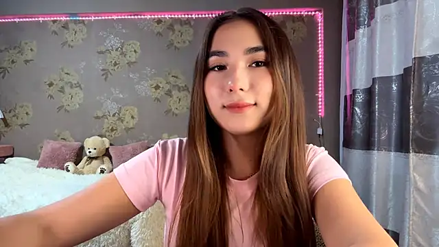 Snapshot of BahaiHeaven chatting on November 2025 08:14:01 AM BahaiHeaven online show from November 2025 08:14:01 AM