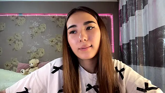 Snapshot of BahaiHeaven chatting on November 2025 11:13:02 AM BahaiHeaven online show from November 2025 11:13:02 AM