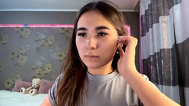 Snapshot of BahaiHeaven chatting on December 2025 11:19:01 AM BahaiHeaven online show from December 2025 11:19:01 AM