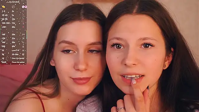 GabrielleLynchard online show from November 2025 07:12:02 PM