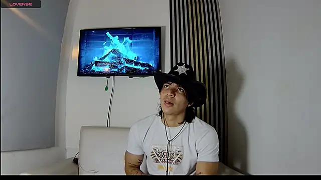 toji luxxer online show from November 2025 04:34:02 AM