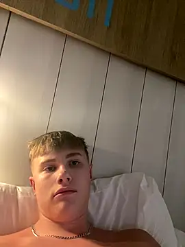 Snapshot of Sammyboy2211 chatting on October 2025 01:40:02 PM Sammyboy2211 online show from October 2025 01:40:02 PM