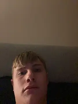 Snapshot of Sammyboy2211 chatting on October 2025 01:20:02 AM Sammyboy2211 online show from October 2025 01:20:02 AM