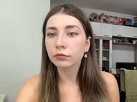 Snapshot of Felvane chatting on November 2025 07:38:01 PM Felvane online show from November 2025 07:38:01 PM