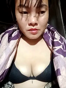 Snapshot of emilyzz chatting on November 2025 02:13:02 AM emilyzz online show from November 2025 02:13:02 AM