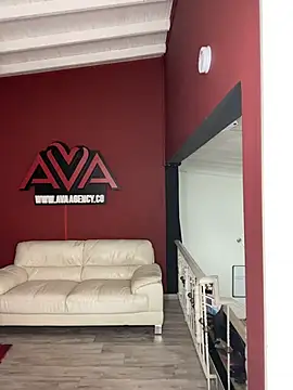 Snapshot of krisstenSantos chatting on October 2025 12:30:01 PM krisstenSantos online show from October 2025 12:30:01 PM