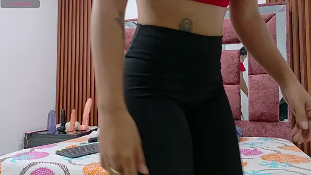 hot couple42 online show from April 2026 07:18:02 PM