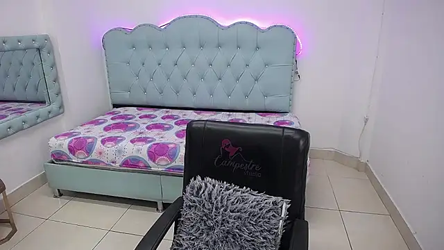 Snapshot of Cordelia_Perlman chatting on October 2025 01:12:02 PM Cordelia Perlman online show from October 2025 01:12:02 PM