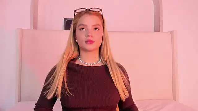 Sofi glow online show from March 2026 09:19:01 PM