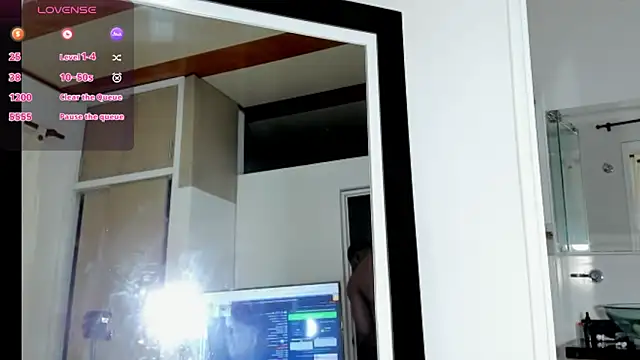 Snapshot of ArexBlakk chatting on November 2025 08:51:01 PM ArexBlakk online show from November 2025 08:51:01 PM