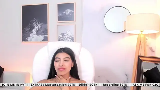 Tiffany Low online show from April 2026 07:58:02 PM