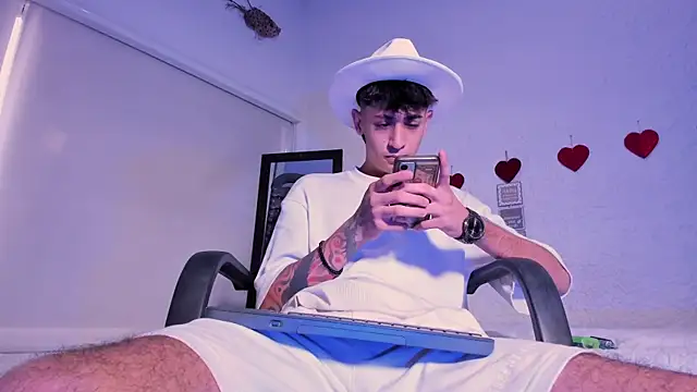 Snapshot of j_martony chatting on September 2025 12:18:02 PM j martony online show from September 2025 12:18:02 PM