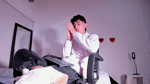 Snapshot of j_martony chatting on September 2025 11:58:01 AM j martony online show from September 2025 11:58:01 AM