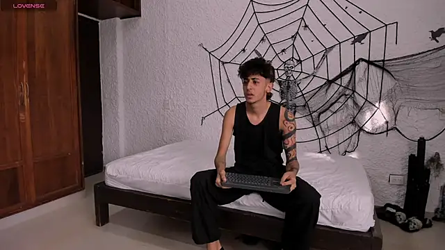 Snapshot of j_martony chatting on November 2025 12:18:02 PM j martony online show from November 2025 12:18:02 PM