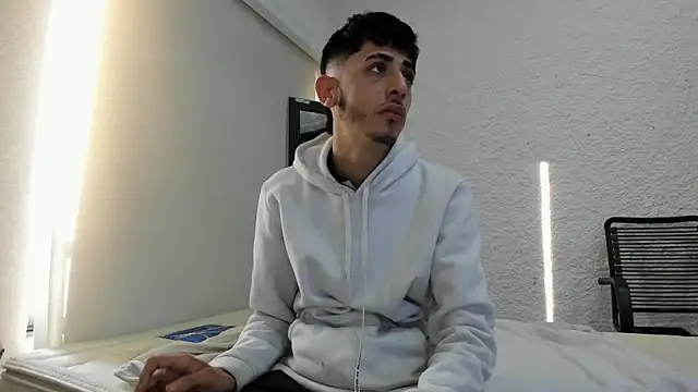 Snapshot of j_martony chatting on November 2025 12:07:01 PM j martony online show from November 2025 12:07:01 PM