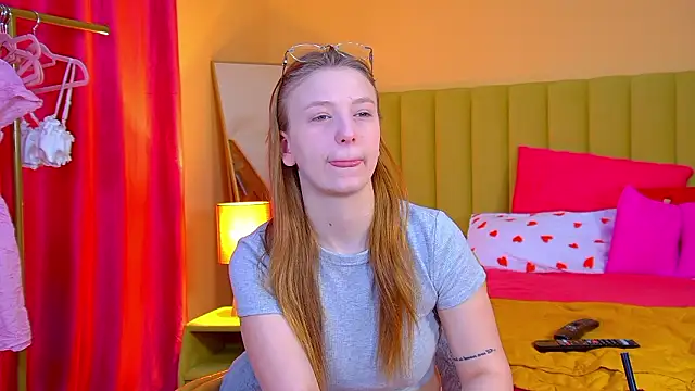 BeatriceBinoche online show from March 2026 06:29:02 AM