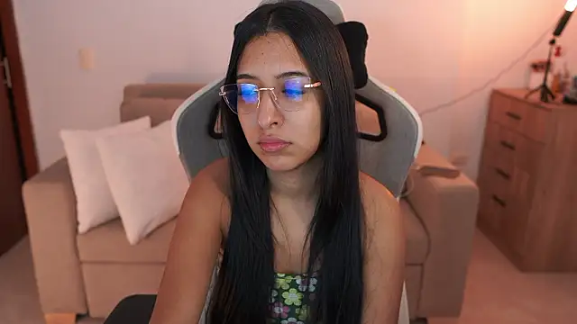 Snapshot of Valerygomez02 chatting on March 2026 01:48:02 PM Valerygomez02 online show from March 2026 01:48:02 PM