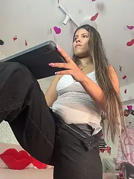 EMILIIA RICHTER   online show from February 2026 08:02:02 PM