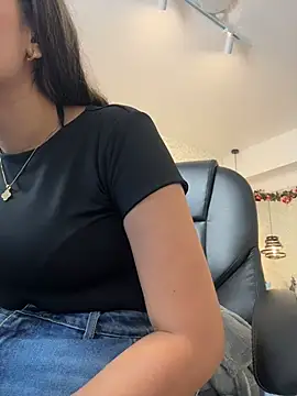 EMILIIA RICHTER   online show from April 2026 08:03:01 PM