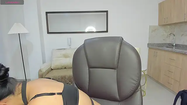 Mila blaze online show from October 2025 02:34:01 AM