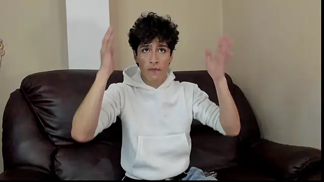 Xam Collen online show from November 2025 03:38:02 PM