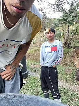 Snapshot of sky-wolves chatting on September 2025 10:46:02 PM sky-wolves online show from September 2025 10:46:02 PM