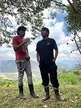 Snapshot of sky-wolves chatting on September 2025 04:56:01 PM sky-wolves online show from September 2025 04:56:01 PM